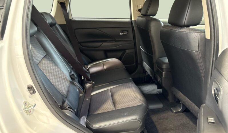 
								Mitsubishi Outlander PHEV 2013 full									