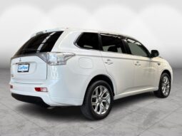 
										Mitsubishi Outlander PHEV 2013 full									