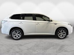 
										Mitsubishi Outlander PHEV 2013 full									