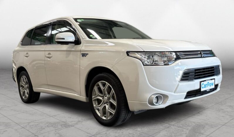 
								Mitsubishi Outlander PHEV 2013 full									
