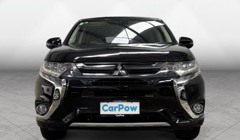 
								Mitsubishi OUTLANDER PHEV G Premium Pack 2015 full									