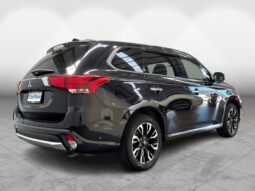 
										Mitsubishi OUTLANDER PHEV G Premium Pack 2015 full									