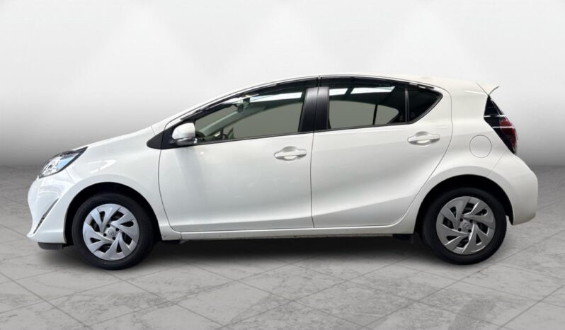 
								Toyota AQUA L 2021 full									