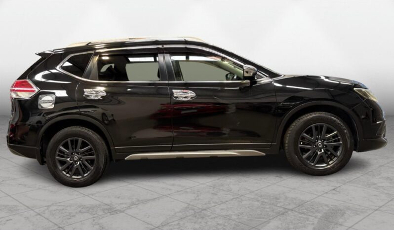 
								Nissan X-TRAIL  2015 full									