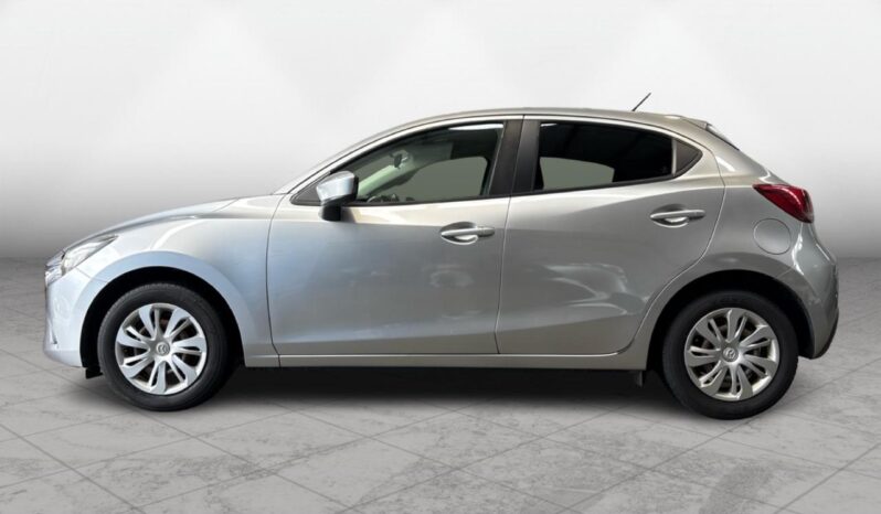 
								Mazda DEMIO 13S 2015 full									