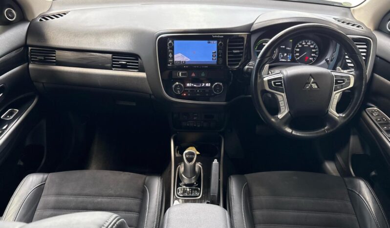 
								Mitsubishi Outlander PHEV 2015 full									