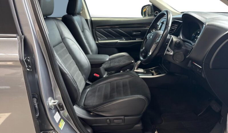 
								Mitsubishi Outlander PHEV 2015 full									