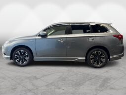 
										Mitsubishi Outlander PHEV 2015 full									