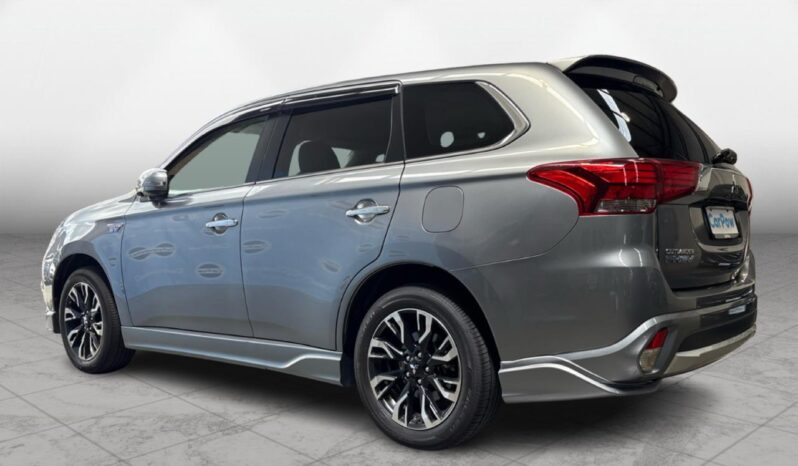 
								Mitsubishi Outlander PHEV 2015 full									