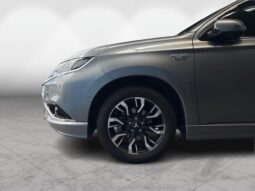 
										Mitsubishi Outlander PHEV 2015 full									