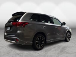 
										Mitsubishi Outlander PHEV 2015 full									