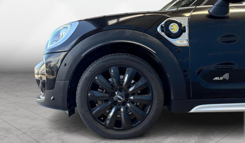 
								Mini Cooper SE Crossover ALL 4 2019 full									