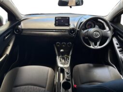 
										Mazda DEMIO  2015 full									