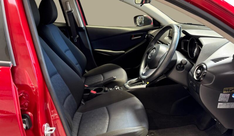 
								Mazda DEMIO  2015 full									