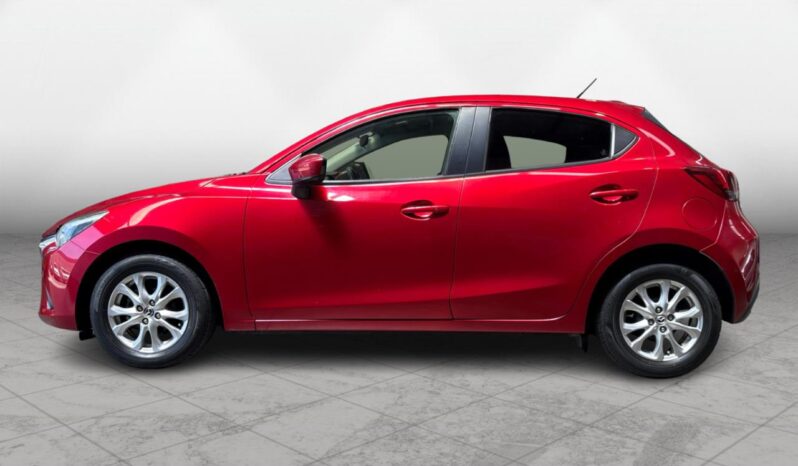 
								Mazda DEMIO  2015 full									
