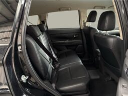 
										Mitsubishi OUTLANDER PHEV G Premium Package 2013 full									