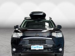 
										Mitsubishi OUTLANDER PHEV G Premium Package 2013 full									