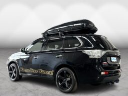 
										Mitsubishi OUTLANDER PHEV G Premium Package 2013 full									