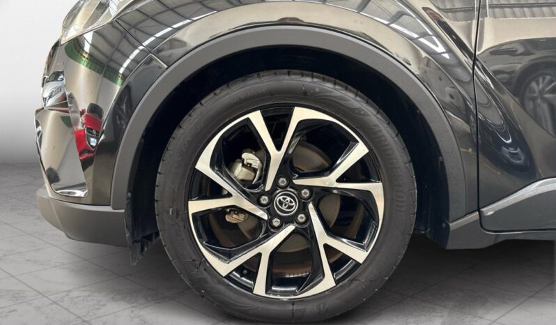 
								Toyota C-HR  2017 full									