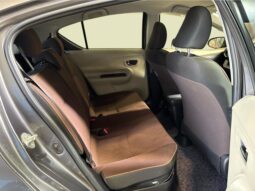 
										Toyota AQUA HYBRID 2012 full									