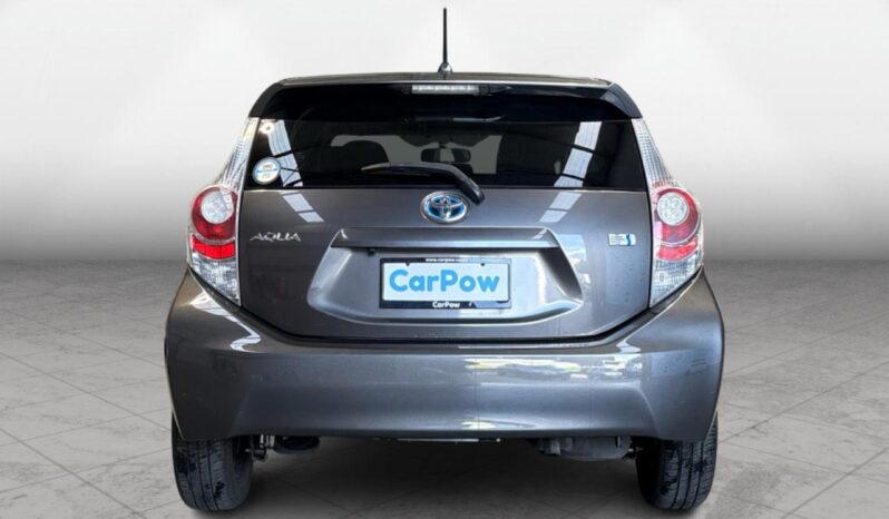 
								Toyota AQUA HYBRID 2012 full									