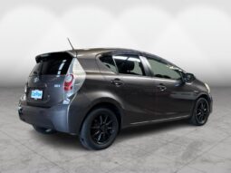 
										Toyota AQUA HYBRID 2012 full									