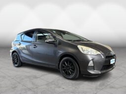 
										Toyota AQUA HYBRID 2012 full									