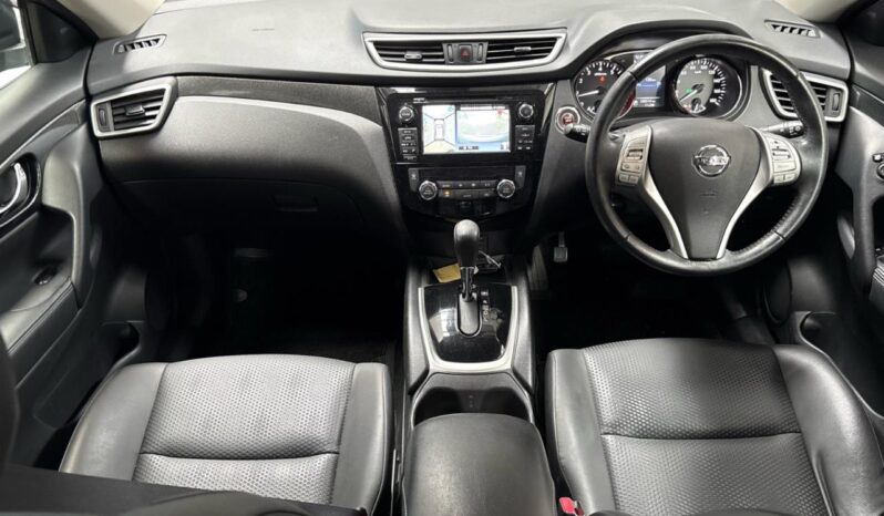 
								Nissan X-TRAIL 20 XTT EMAMBRE PACKAGE 2017 full									