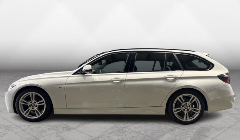 
								BMW 3 Series 320i Touring M Sports 2013 full									