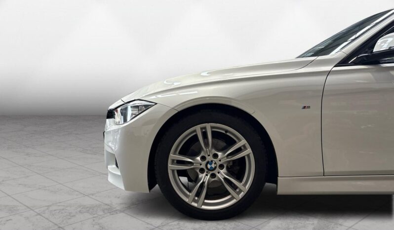 
								BMW 3 Series 320i Touring M Sports 2013 full									