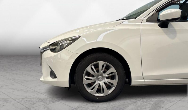 
								Mazda DEMIO 13C 2015 full									