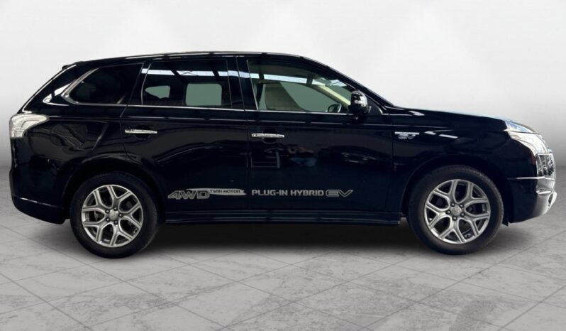 
								Mitsubishi Outlander PHEV 2014 full									