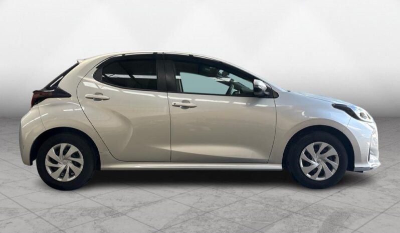 
								Toyota Yaris  2020 full									