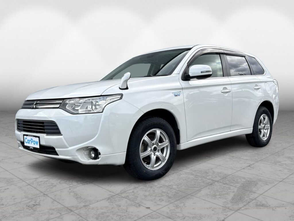 Mitsubishi OUTLANDER PHEV G Safety Package 2013