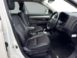 
										Mitsubishi OUTLANDER PHEV G Safety Package 2013 full									