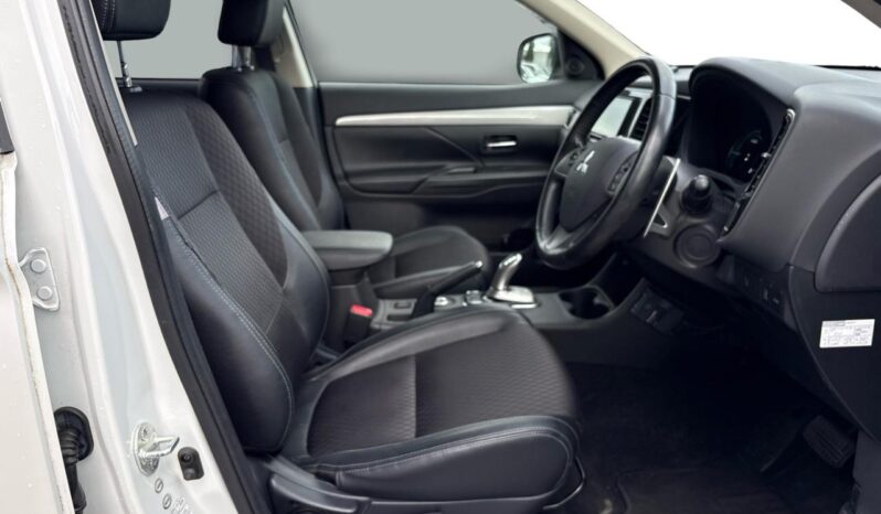 
								Mitsubishi OUTLANDER PHEV G Safety Package 2013 full									
