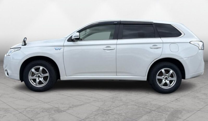 
								Mitsubishi OUTLANDER PHEV G Safety Package 2013 full									