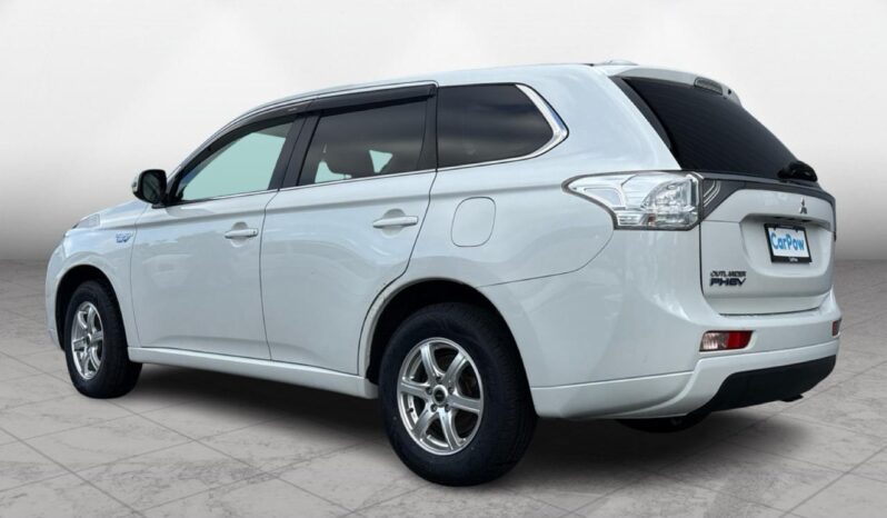 
								Mitsubishi OUTLANDER PHEV G Safety Package 2013 full									