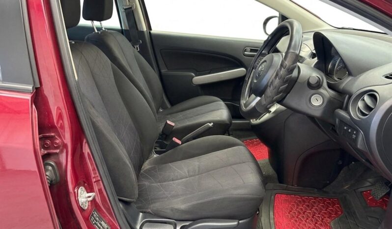 
								Mazda DEMIO  2011 full									