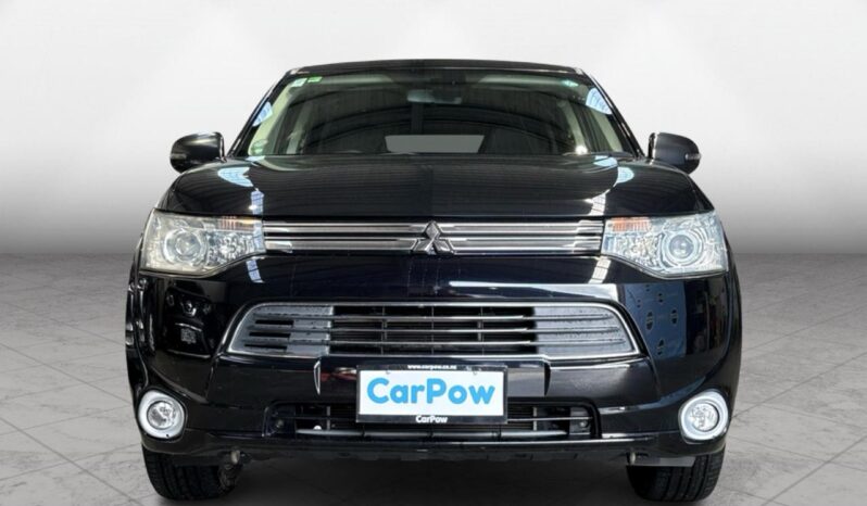 
								Mitsubishi OUTLANDER PHEV G Navi Package 2013 full									