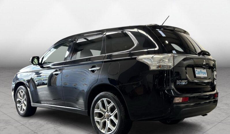 
								Mitsubishi OUTLANDER PHEV G Navi Package 2013 full									