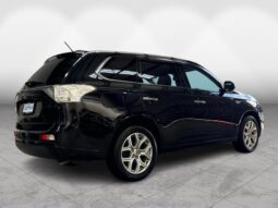 
										Mitsubishi OUTLANDER PHEV G Navi Package 2013 full									