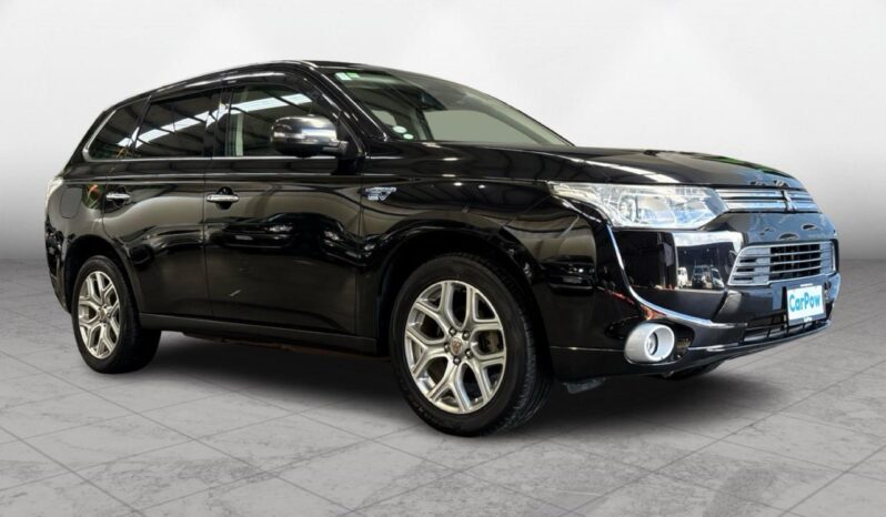 
								Mitsubishi OUTLANDER PHEV G Navi Package 2013 full									