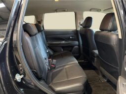 
										Mitsubishi OUTLANDER PHEV G Premium Package 2014 full									