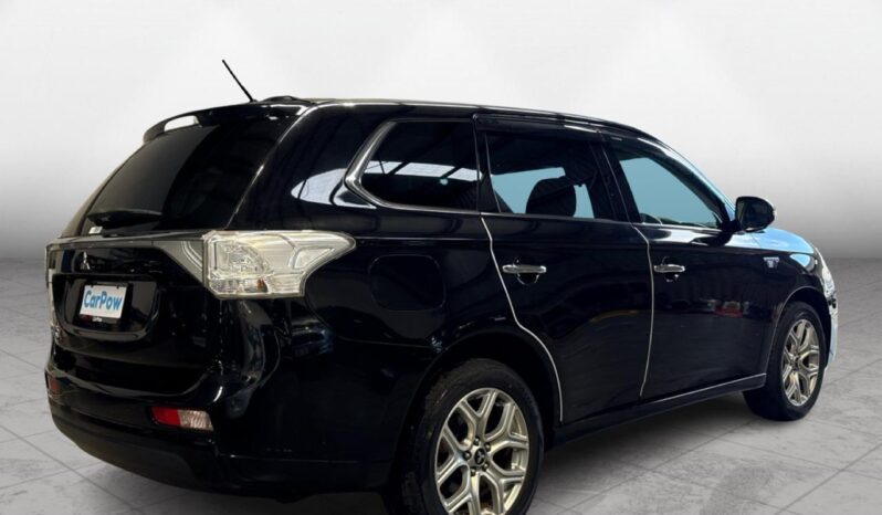 
								Mitsubishi OUTLANDER PHEV G Premium Package 2014 full									