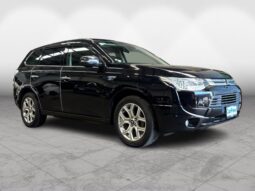 
										Mitsubishi OUTLANDER PHEV G Premium Package 2014 full									