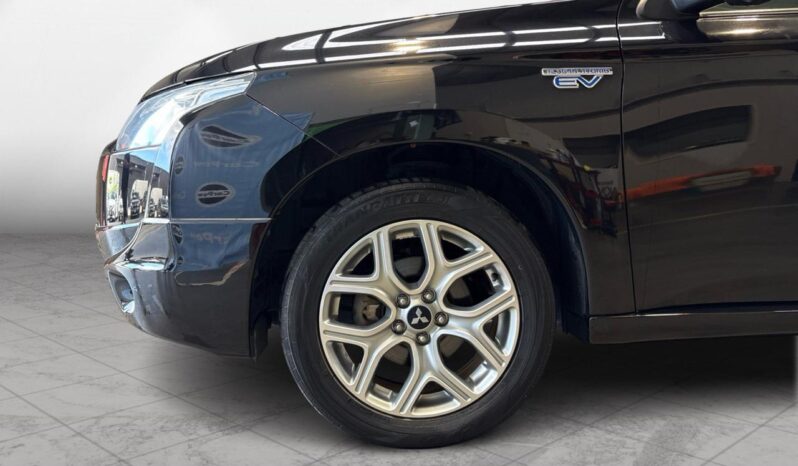 
								Mitsubishi OUTLANDER PHEV G Premium Package 2014 full									