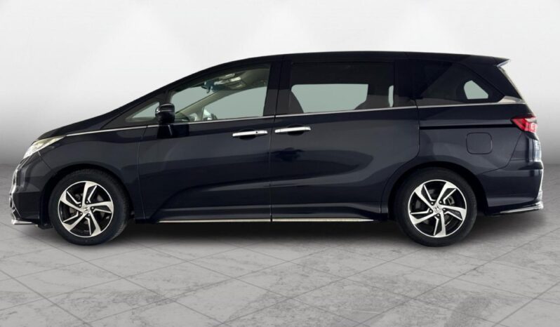 
								Honda ODYSSEY Absolute 2014 full									