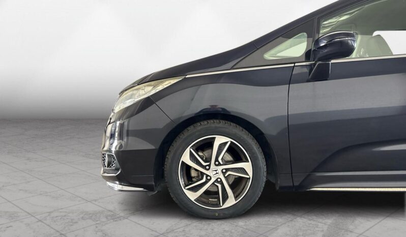 
								Honda ODYSSEY Absolute 2014 full									
