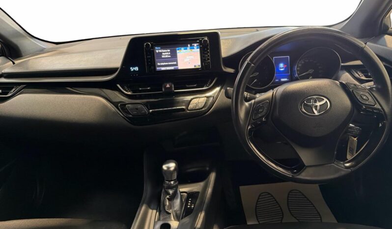 
								Toyota C-HR 1.2PT/CVT 2018 full									